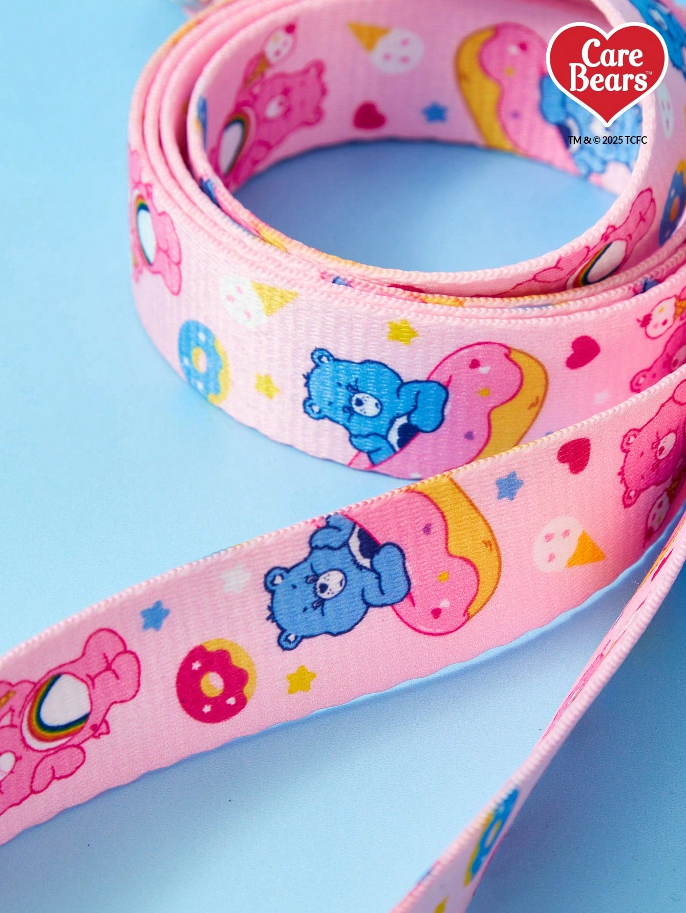 Baby blue polyamide pet leash with colorful heart-shaped bear print and comfortable grip for daily dog walking.