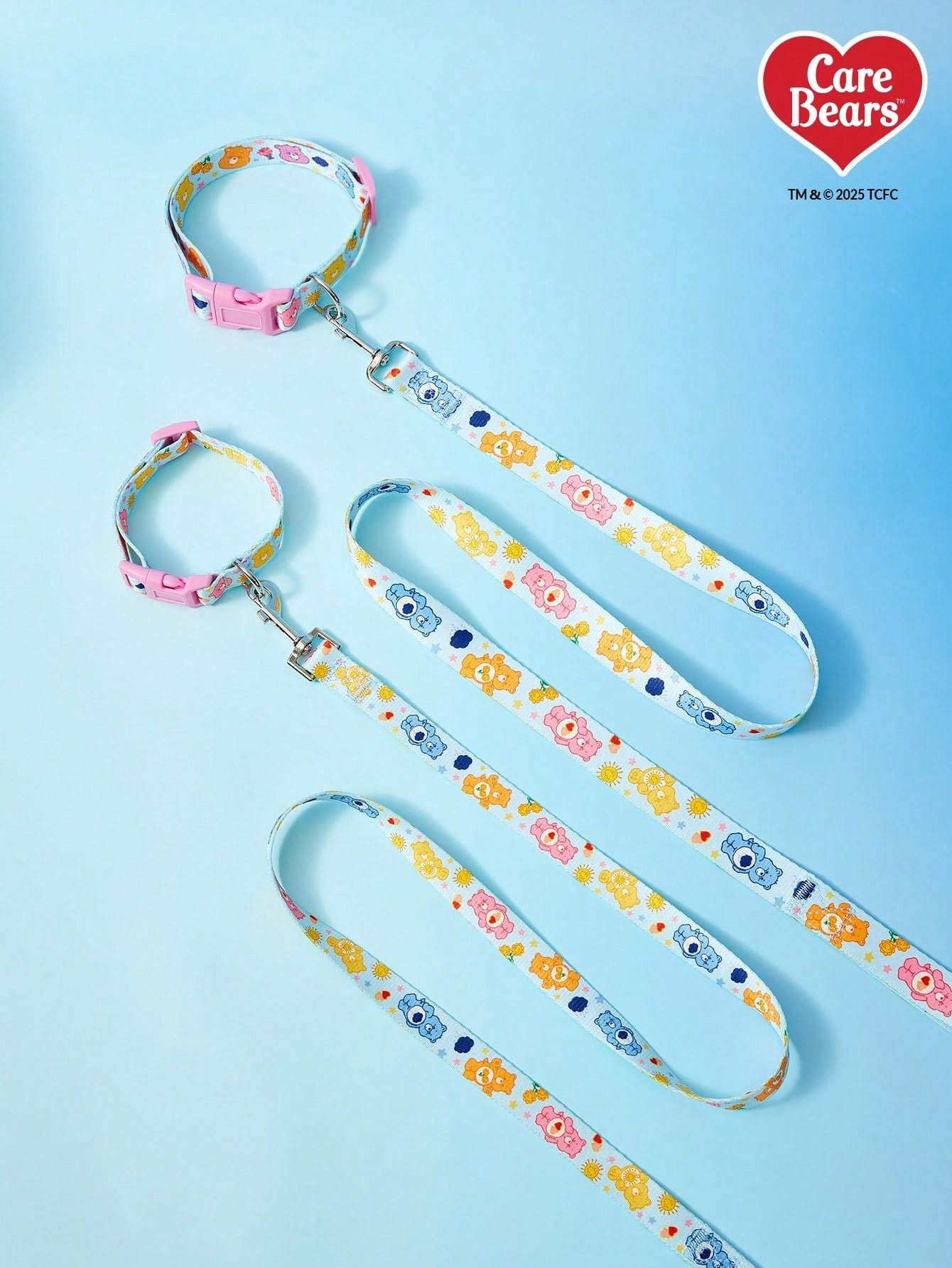 Baby blue polyamide dog leash with colorful heart-shaped bear print and comfortable grip for daily walks