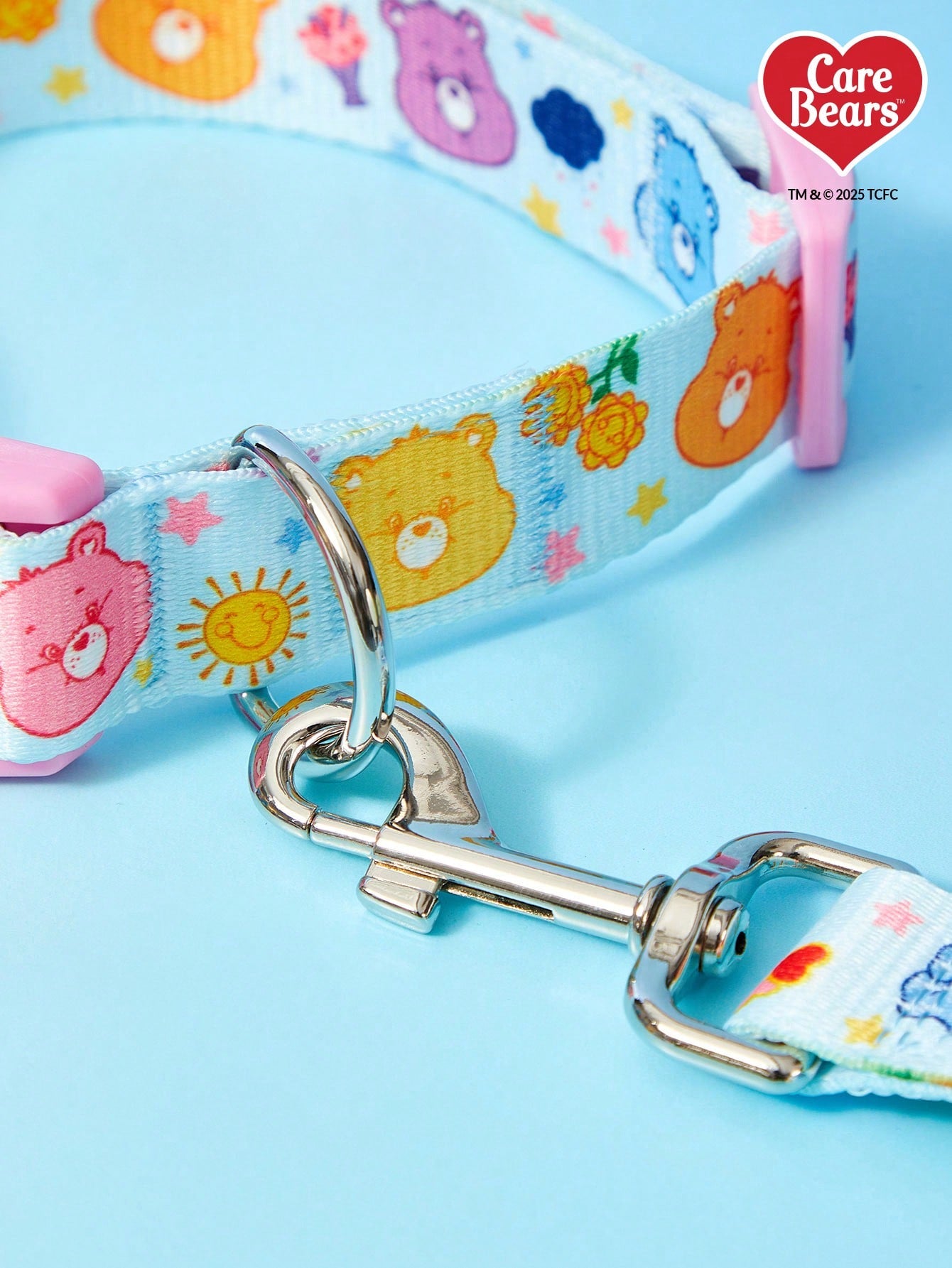 Baby blue polyamide dog leash with colorful heart-shaped bear print and comfortable grip for daily walks