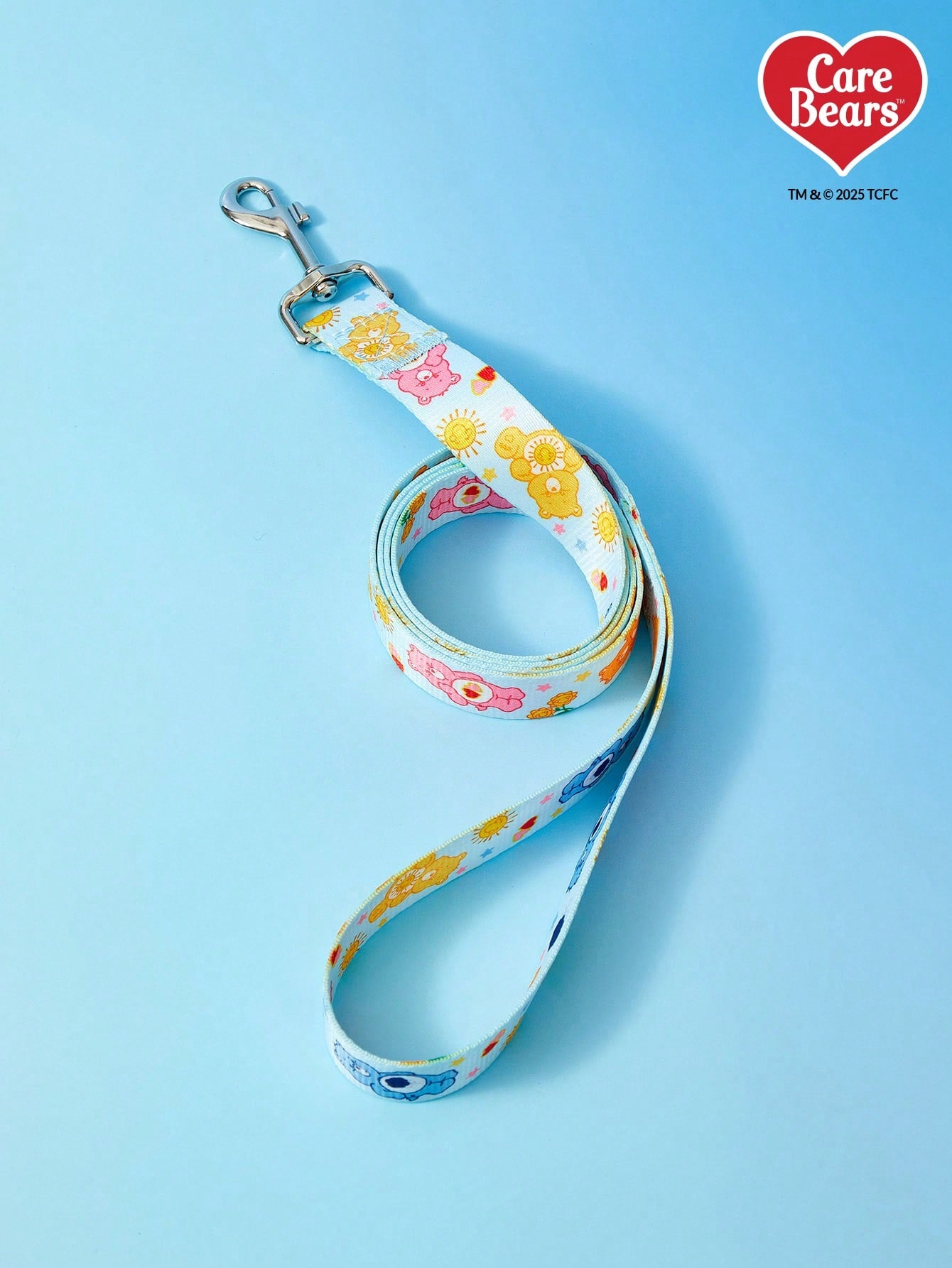Baby blue polyamide dog leash with colorful heart-shaped bear print and comfortable grip for daily walks