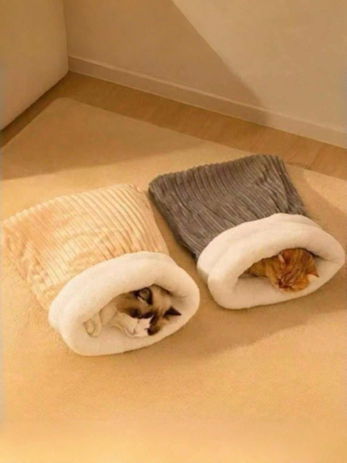 Multicolor semi-closed soft plush cat sleeping bag for indoor cats and small dogs