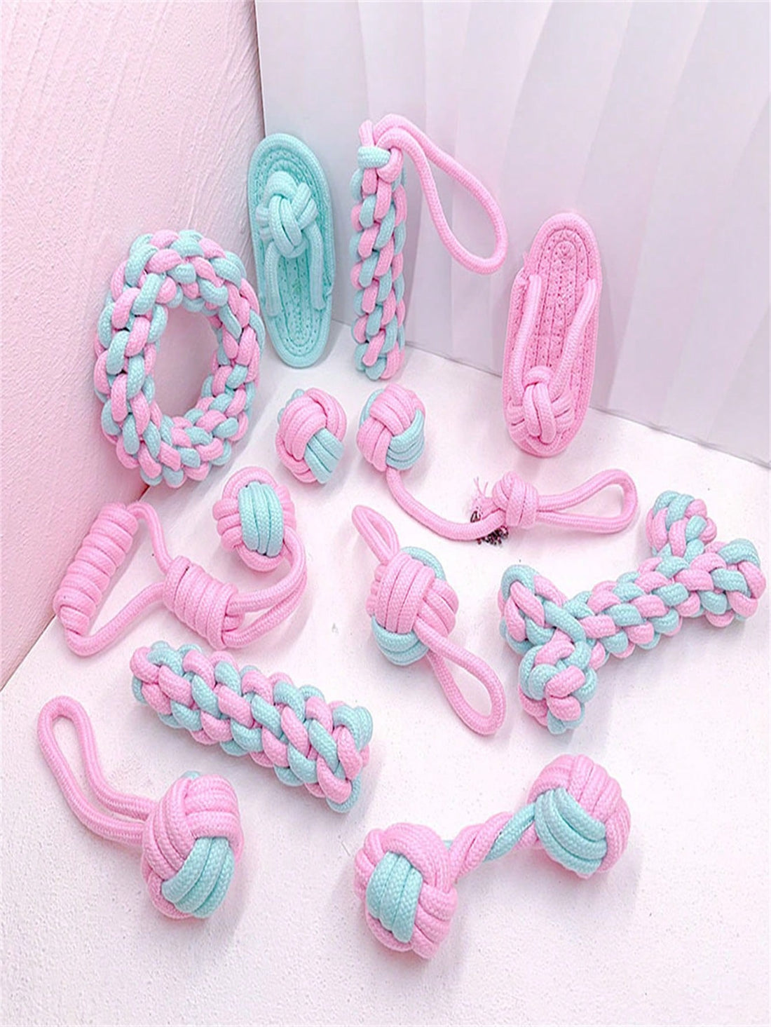 OBOVAY 7pcs/5pcs/1pc Random Cute Style Dog Squeaky Toys, Plush Stuffed Chew Toys With Squeaker, Suitable For Small And Medium Dogs, Puppies, Cats, Teething Play Set, Durable Soft Fabric, White Valentine's Day, Valentine's Day Gift Supplies (Random Style