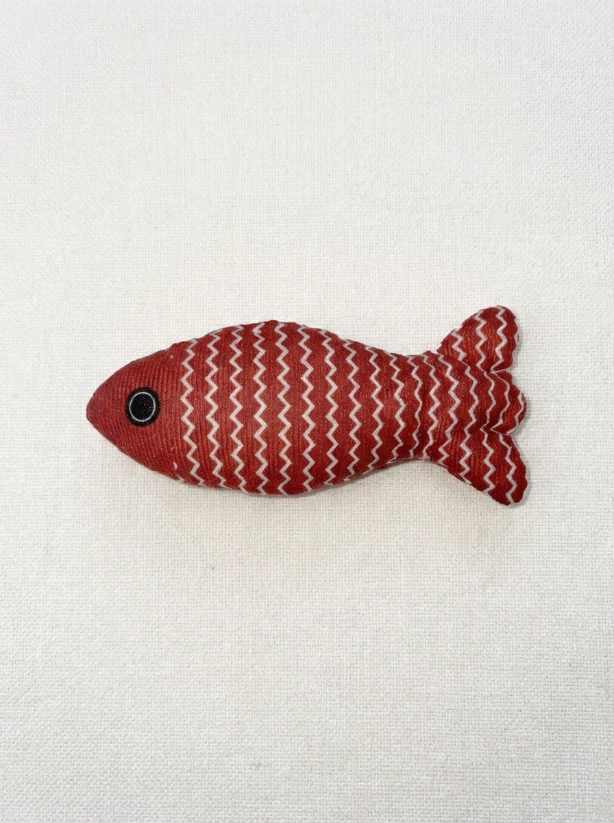 1pc Cat Toy Catnip Fish Pet Chew Bite Toys For Cats Funny Interactive Soft Simulation Fish Kitten Training Playing Toy Cat Supplies