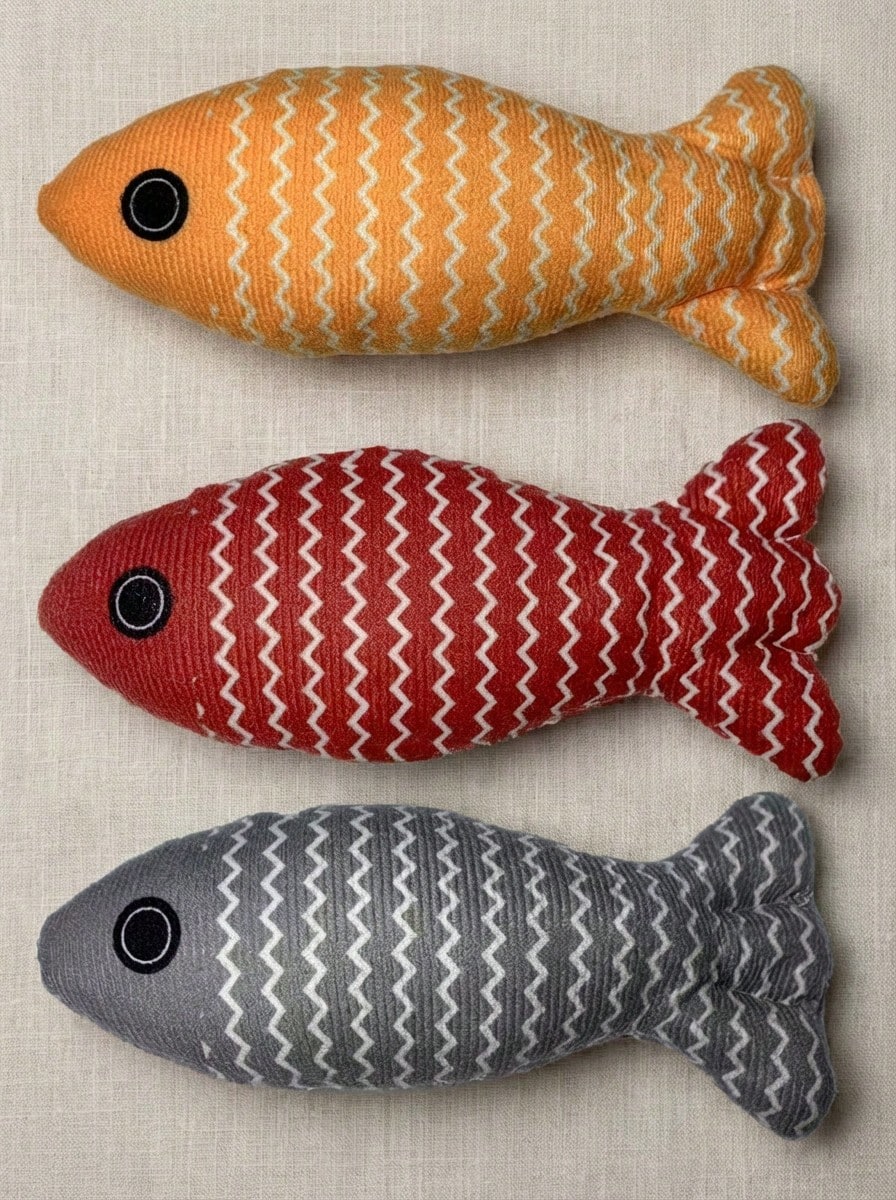 1pc Cat Toy Catnip Fish Pet Chew Bite Toys For Cats Funny Interactive Soft Simulation Fish Kitten Training Playing Toy Cat Supplies
