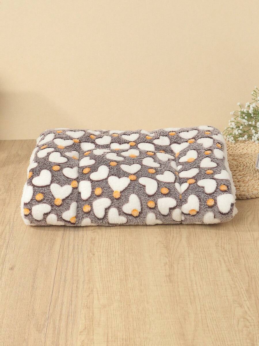 Multicolor thick pet bed pad made of 100% polyester fiber, suitable for small and medium cats and dogs.