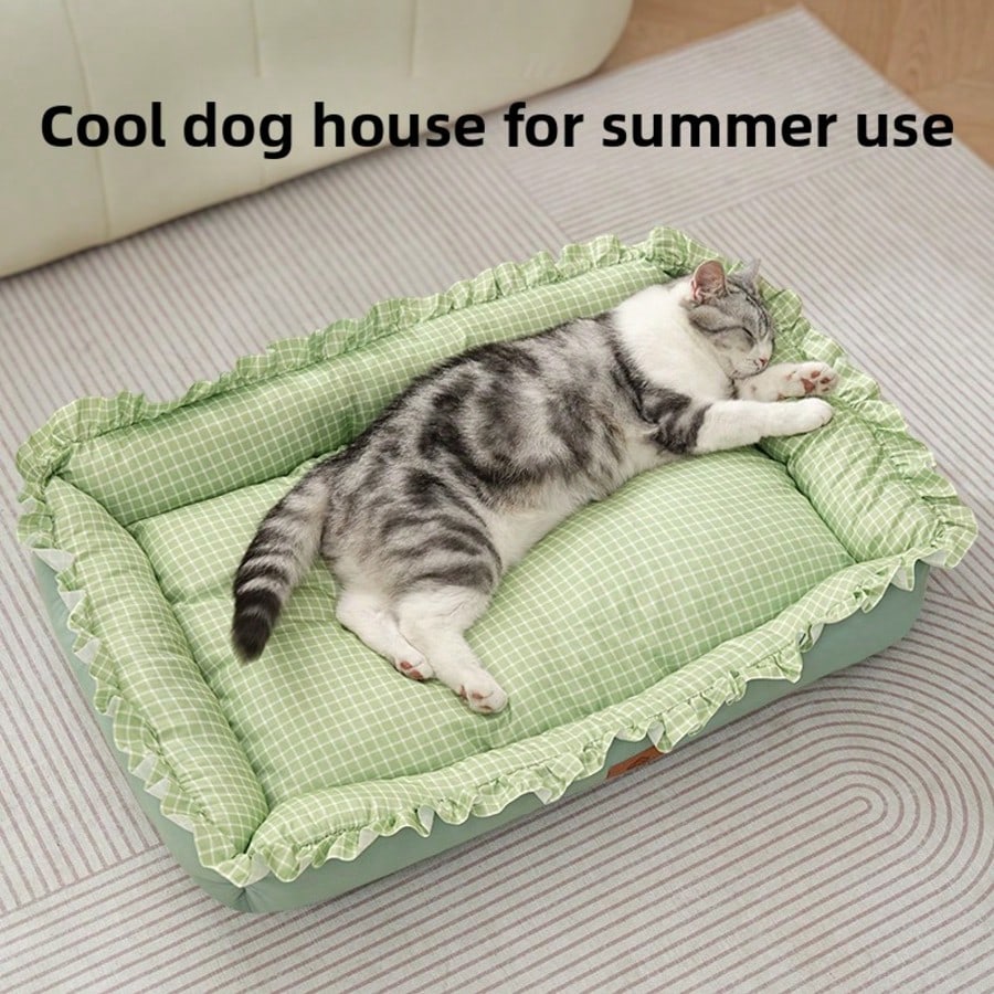Plaid trimmed soft cooling pet bed mat for cats and dogs made of 100% polyester