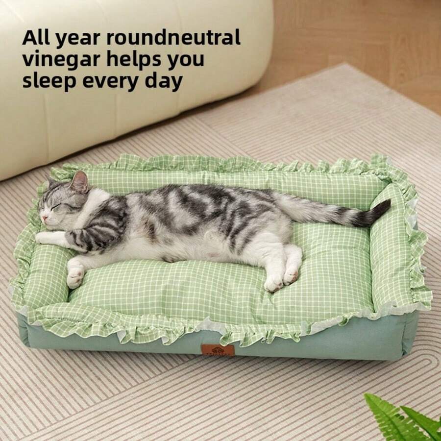 Plaid trimmed soft cooling pet bed mat for cats and dogs made of 100% polyester