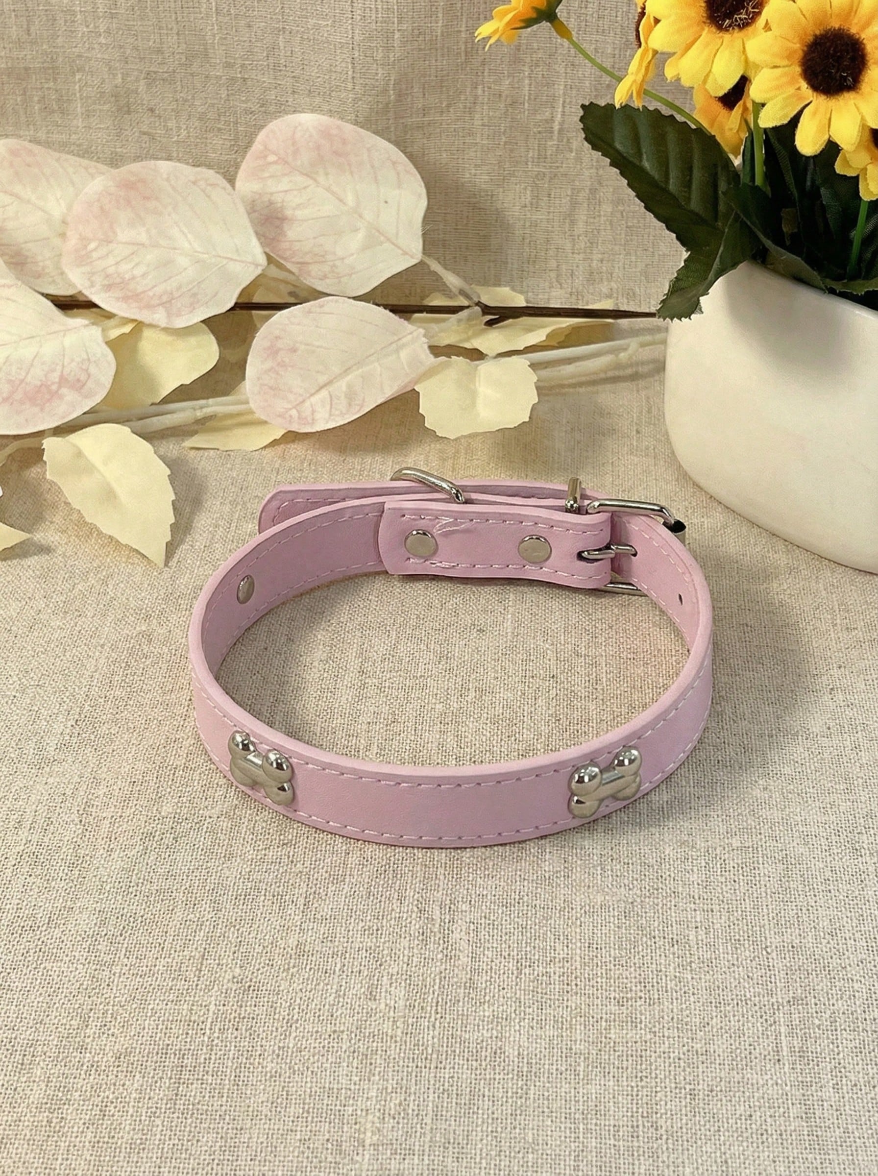 Pink PU leather punk style dog collar with bone shaped design for dogs