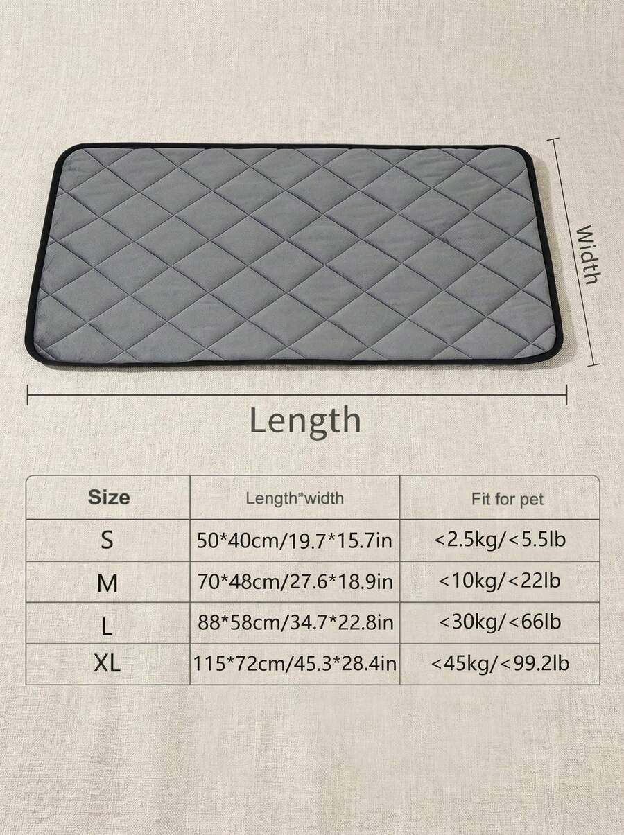 Multicolor self-heating pet mat thermal insulation cushion for cats and dogs made of polyester material.
