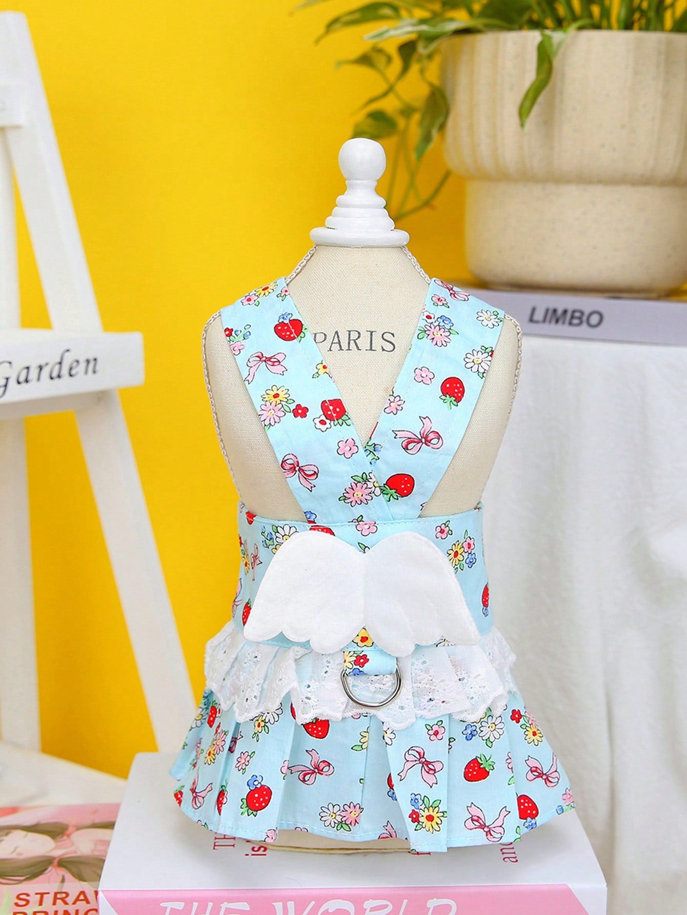 Multicolor fabric pet harness skirt set with matching leash for cats and dogs, designed as a sweet princess-style walking strap outfit for small pets.