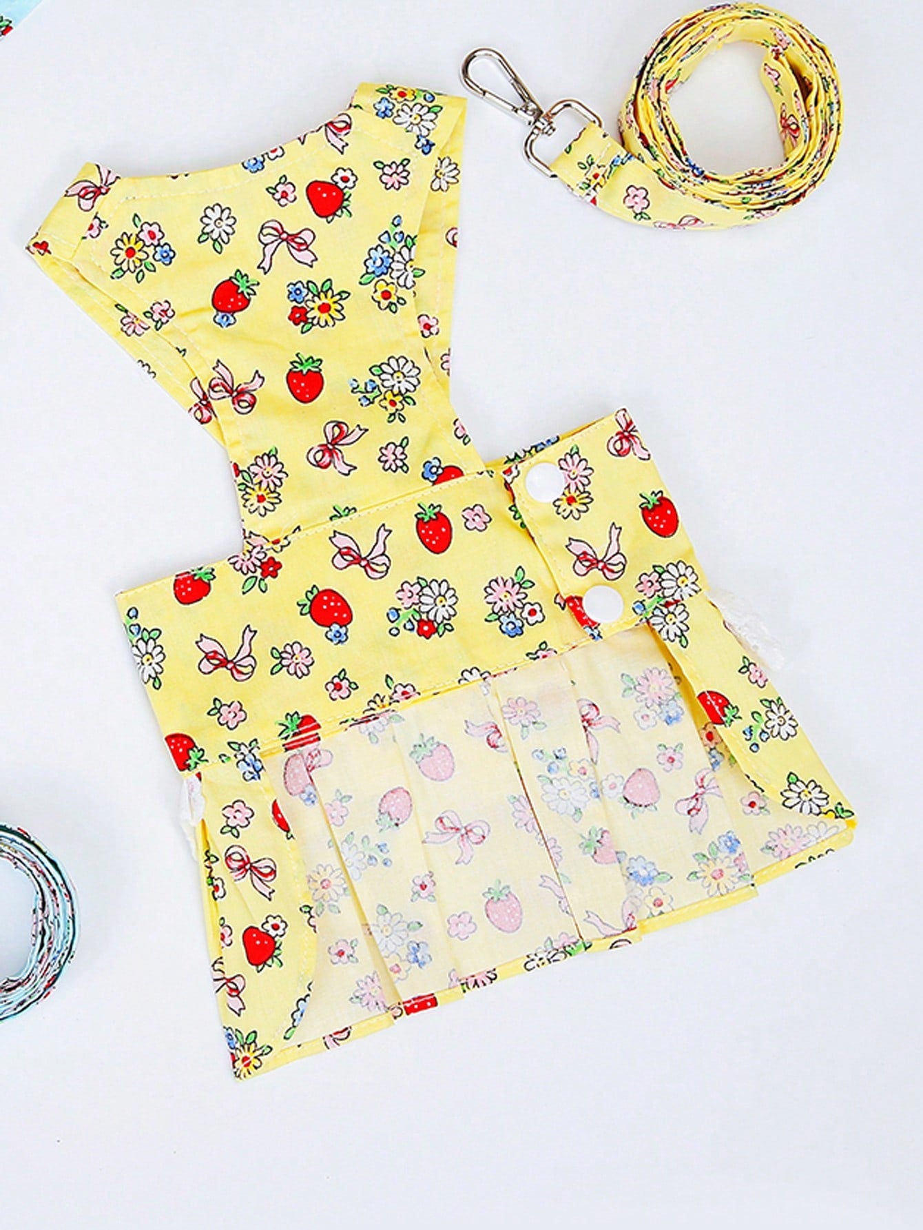 Multicolor fabric pet harness skirt set with matching leash for cats and dogs, designed as a sweet princess-style walking strap outfit for small pets.