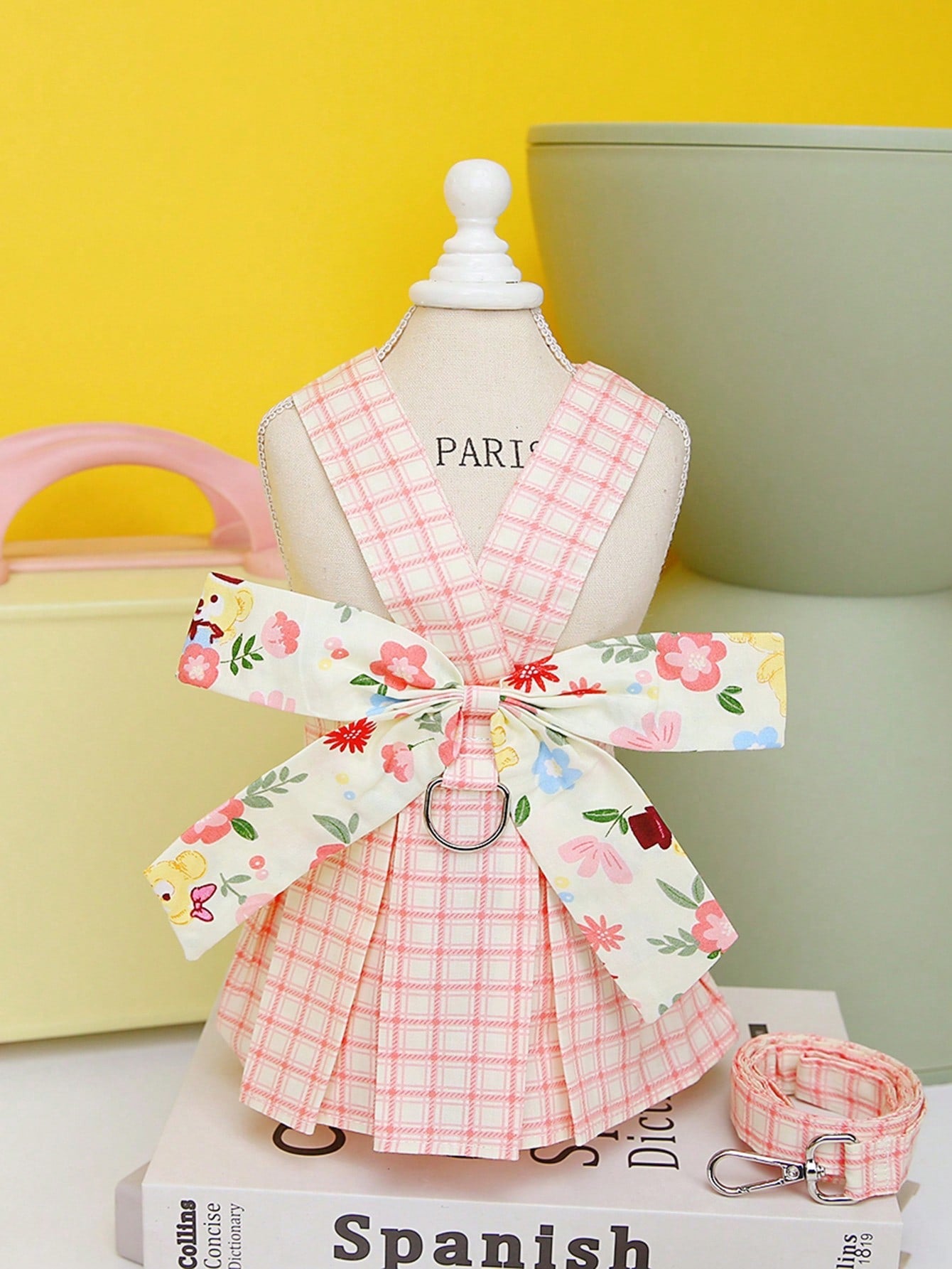 Pet harness skirt set with leash for cats and dogs, featuring a chest and back strap design with sweet princess skirt styling for walking.