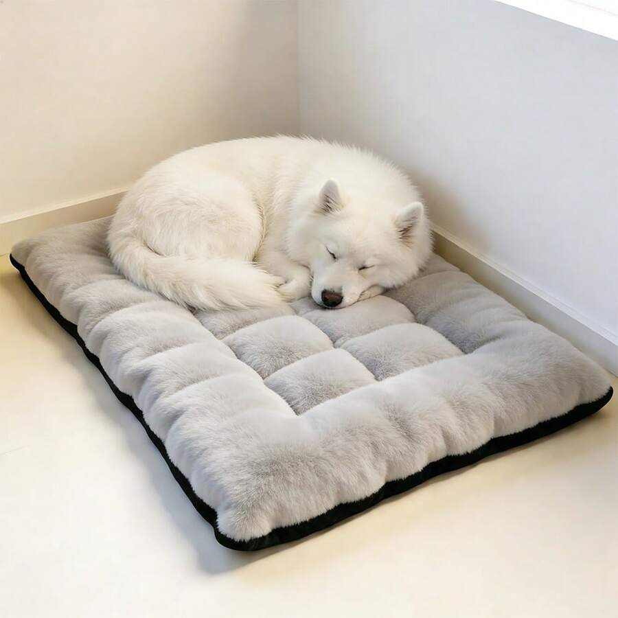 Black colorblock plaid flannel plush pet crate mat cushion with anti-slip bottom for dogs and cats