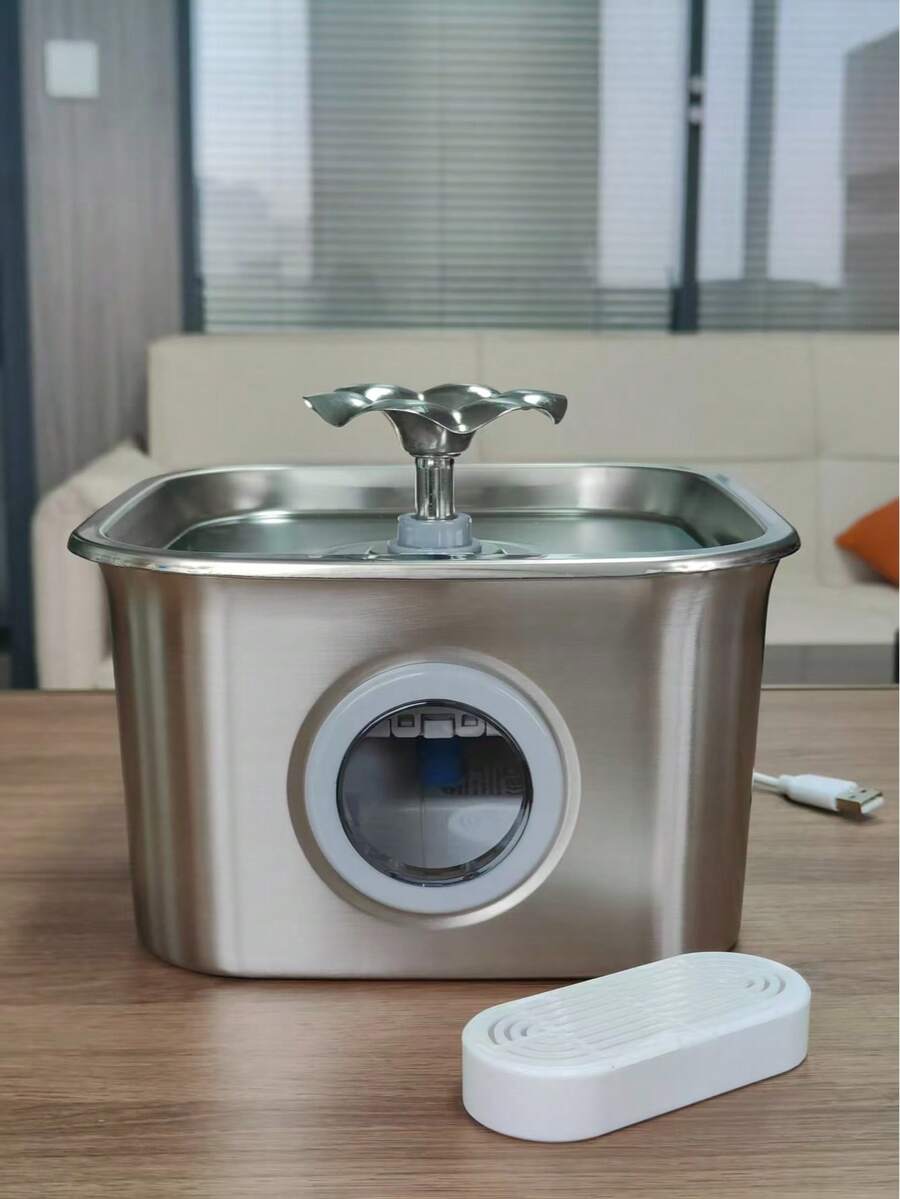 2.6L stainless steel automatic pet water dispenser fountain with clear water level window and USB power connection for cats and dogs.
