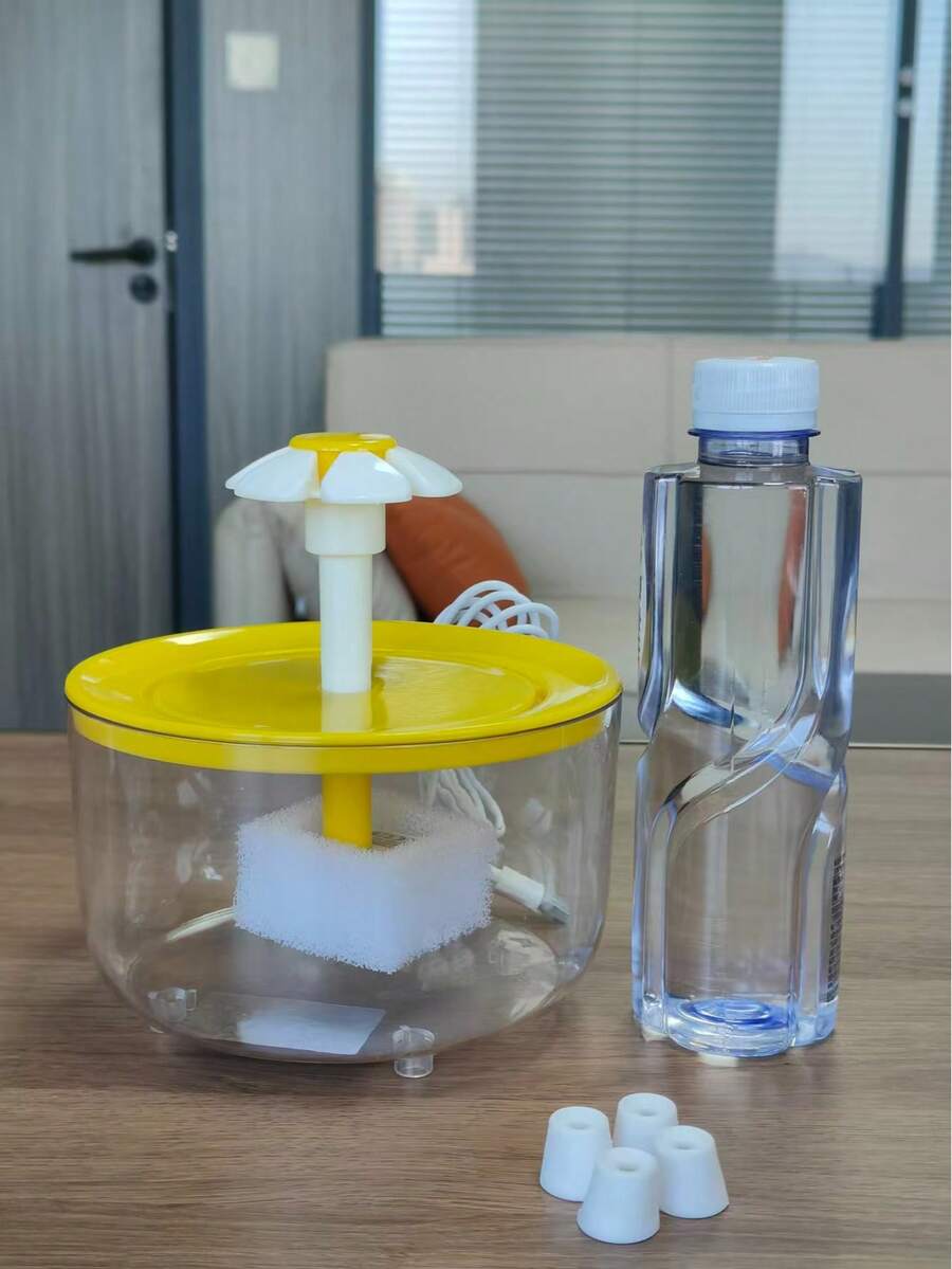 Automatic cat water fountain with 1500ml capacity, floral design, circulation filter, and USB power connection for cats and small dogs.