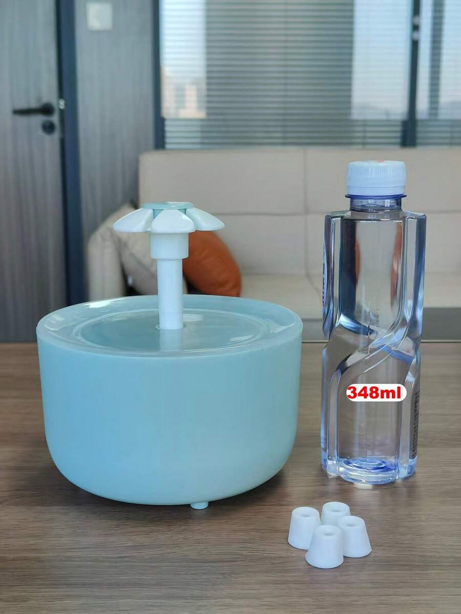 Automatic cat water fountain with 1500ml capacity, floral design, circulation filter, and USB power connection for cats and small dogs.