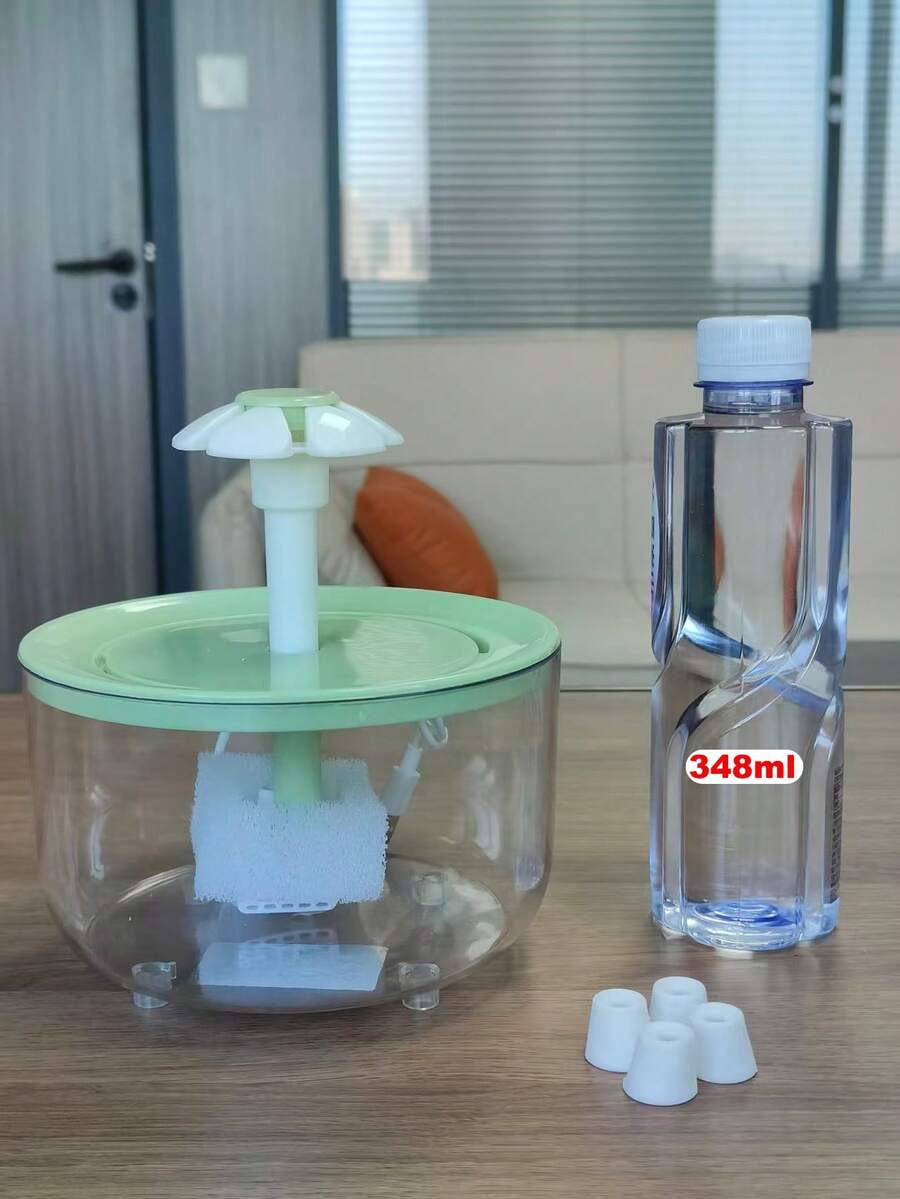 Automatic cat water fountain with 1500ml capacity, floral design, circulation filter, and USB power connection for cats and small dogs.