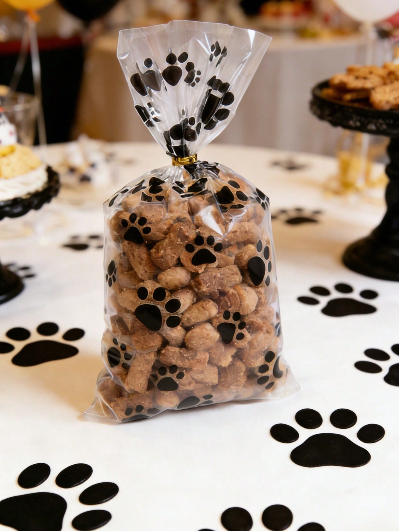 50pcs Plastic Paw Print Gift Bags With Twist Tie, Pet Treats Candy Bags, Portable Pet Bags, Puppy Paw Print Pattern Gift Packaging Bags, Pet Decoration, Baby Shower Party Decoration, Gender Reveal Party Decoration, Puppy Birthday Party Decoration, Dog Paw
