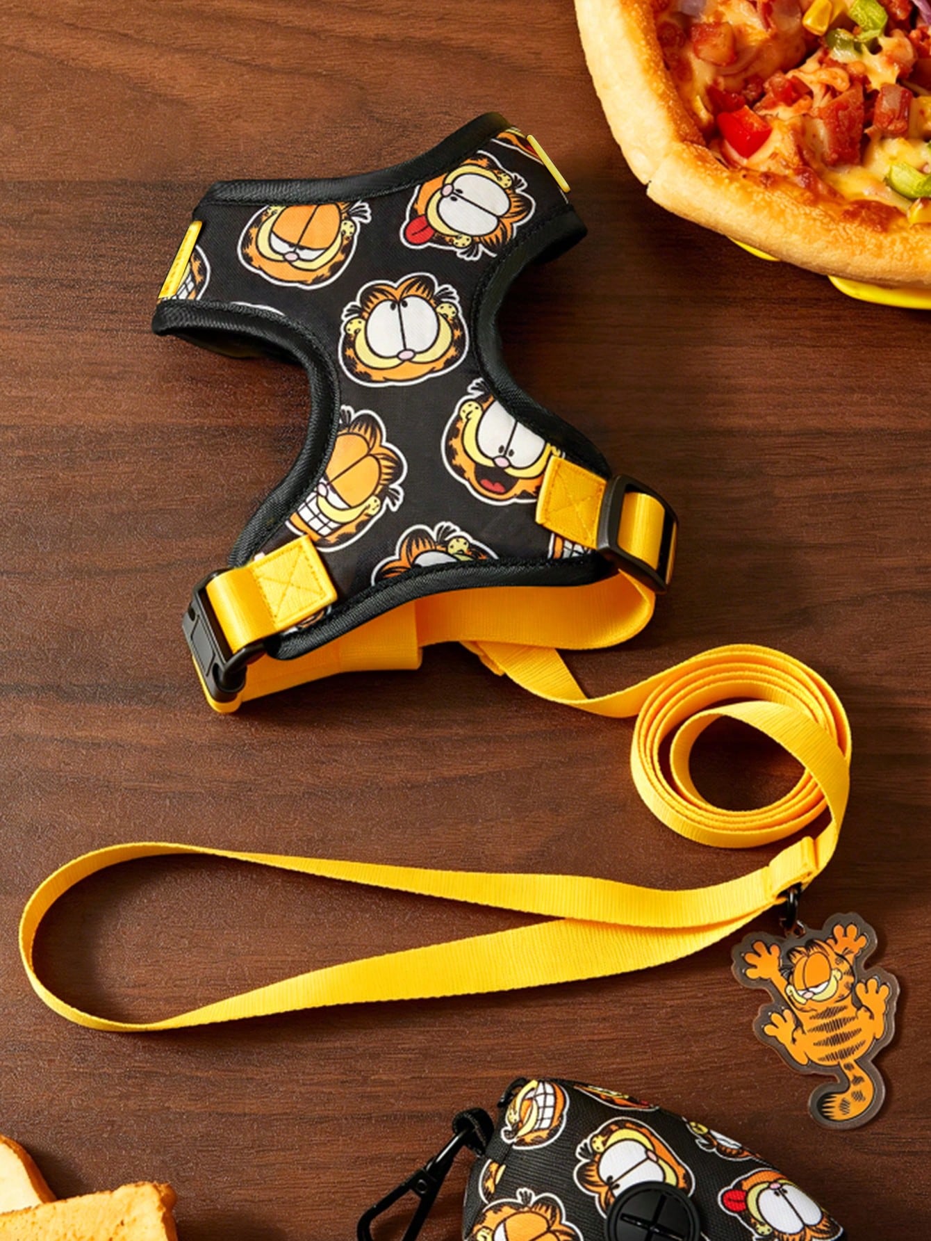 Multicolor cartoon pattern pet collar and leash set with adjustable polyester straps and portable storage bag for cats and dogs