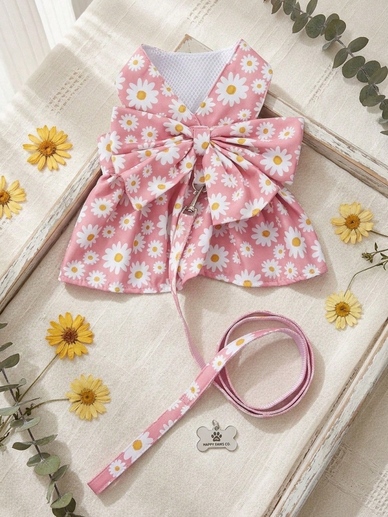 Multicolor daisy floral printed pet collar and leash set with bowknot detail for cats and dogs