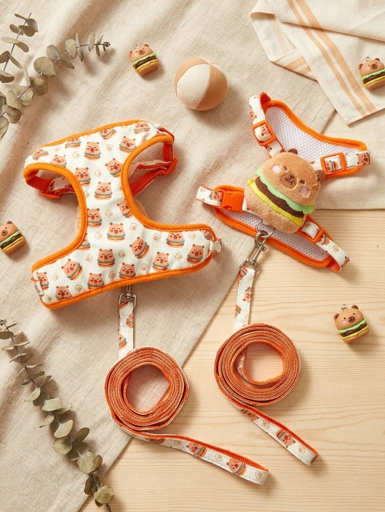 Multicolor polyester chest harness and leash set for cats and dogs with cute hamburger and hamster cartoon print.
