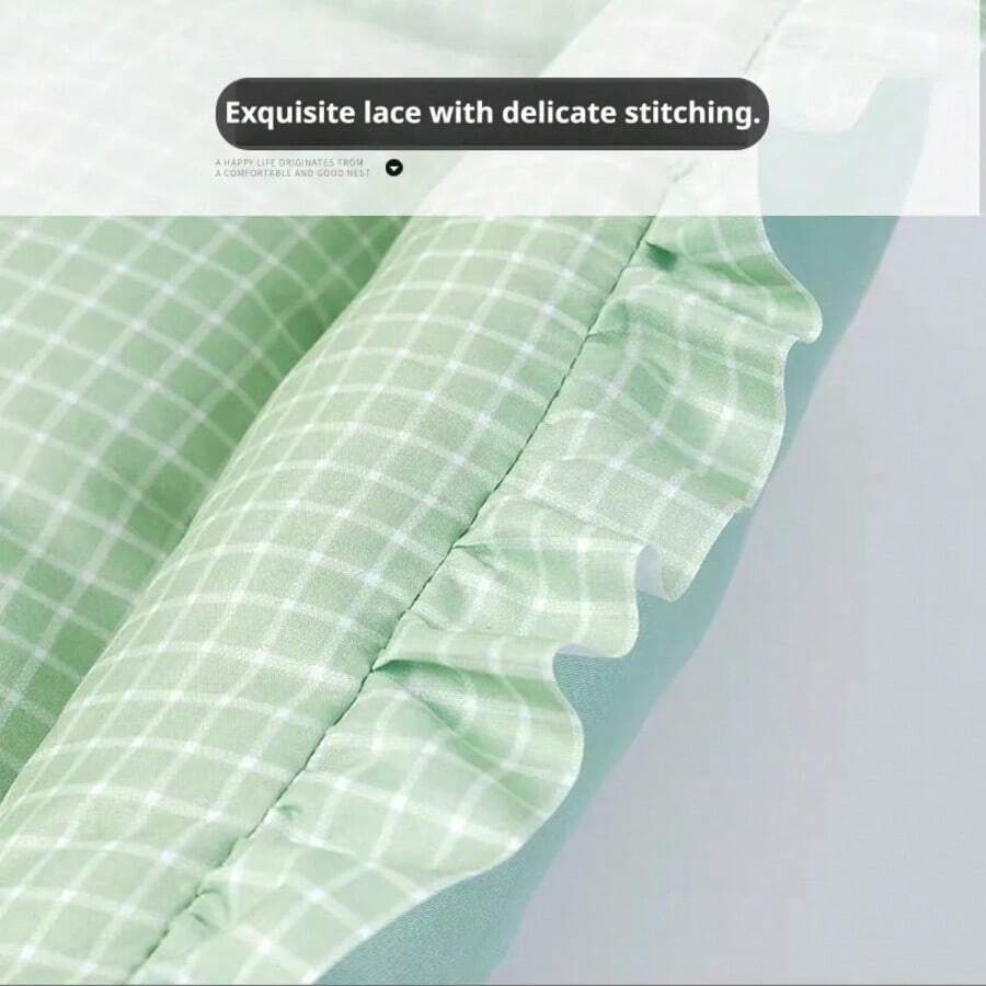 Soft purple plaid colorblock pet sleeping mat cushion for cats and dogs.