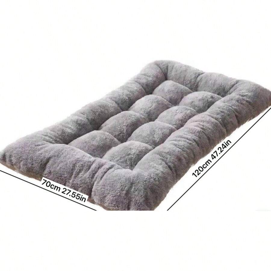 Grey XL dog sleeping pad made of polyester with a non-slip bottom and washable cover.