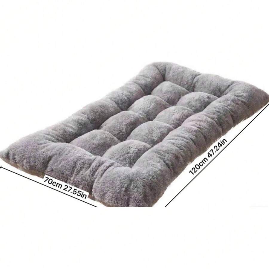Grey XL dog sleeping pad made of polyester with a non-slip bottom and washable cover.