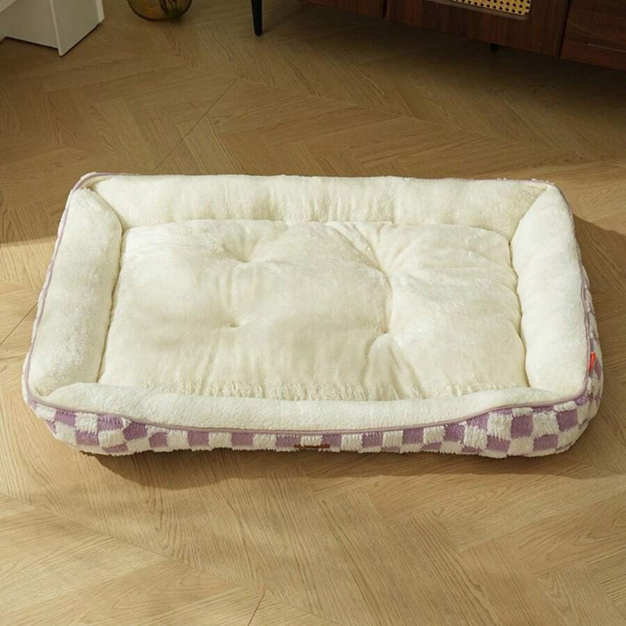 Plaid trimmed soft cooling pet bed mat for cats and dogs made of 100% polyester