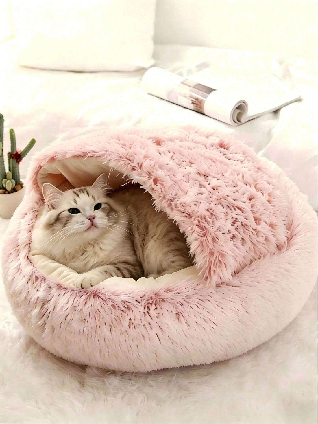 Grey plaid pet cave bed with a warm polyester cover and polypropylene fiber filling designed for indoor cats, puppies, and rabbits.