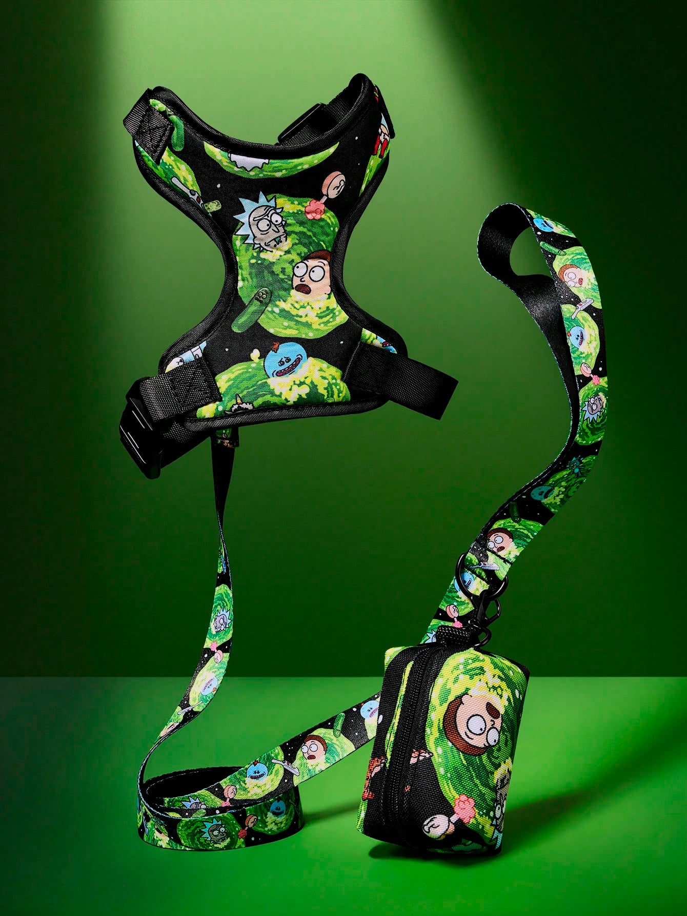 Multicolor cartoon pattern pet collar and leash set with adjustable polyester straps and portable storage bag for cats and dogs