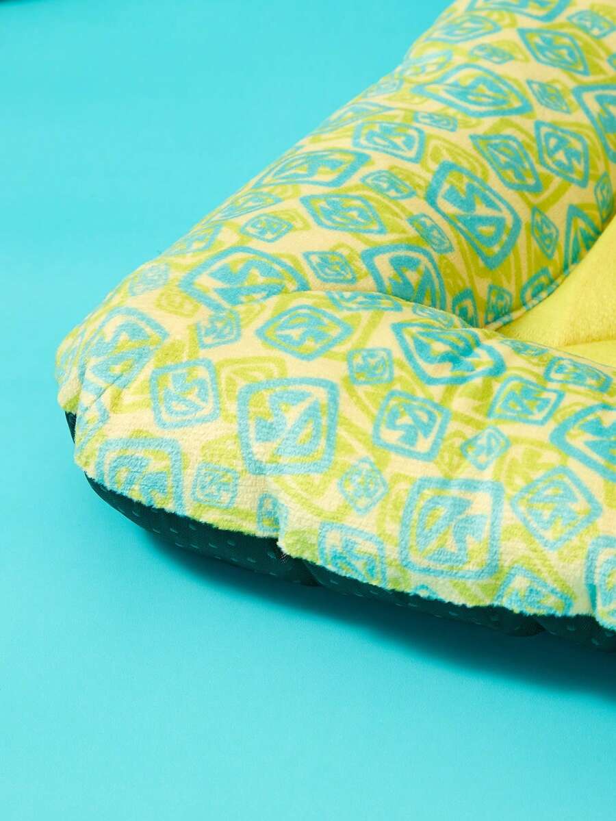 Multicolor memory foam pet bed with brown puppy flower print made of 100% polyester fabric for cats and dogs
