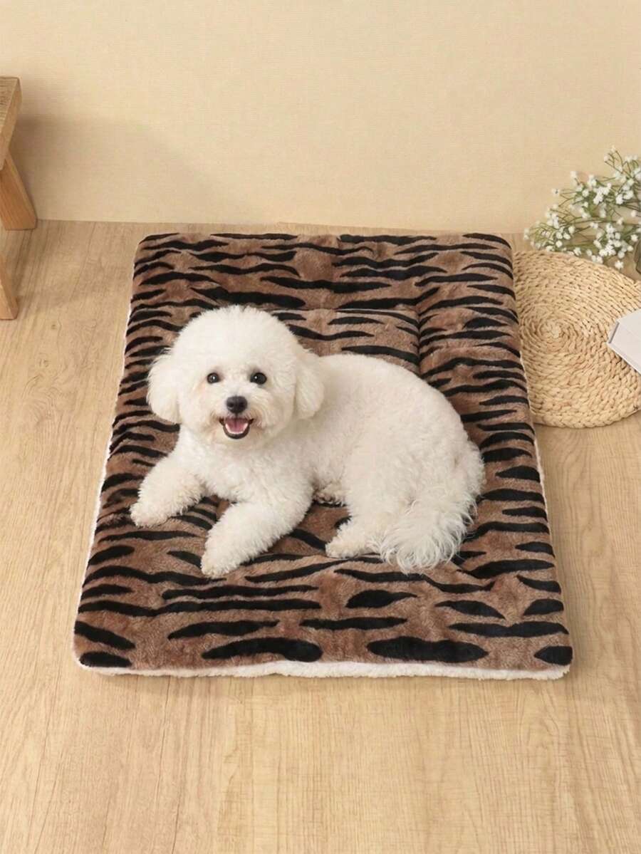 Thickened grey pet bed mat with pink star pattern designed for small and medium cats and dogs